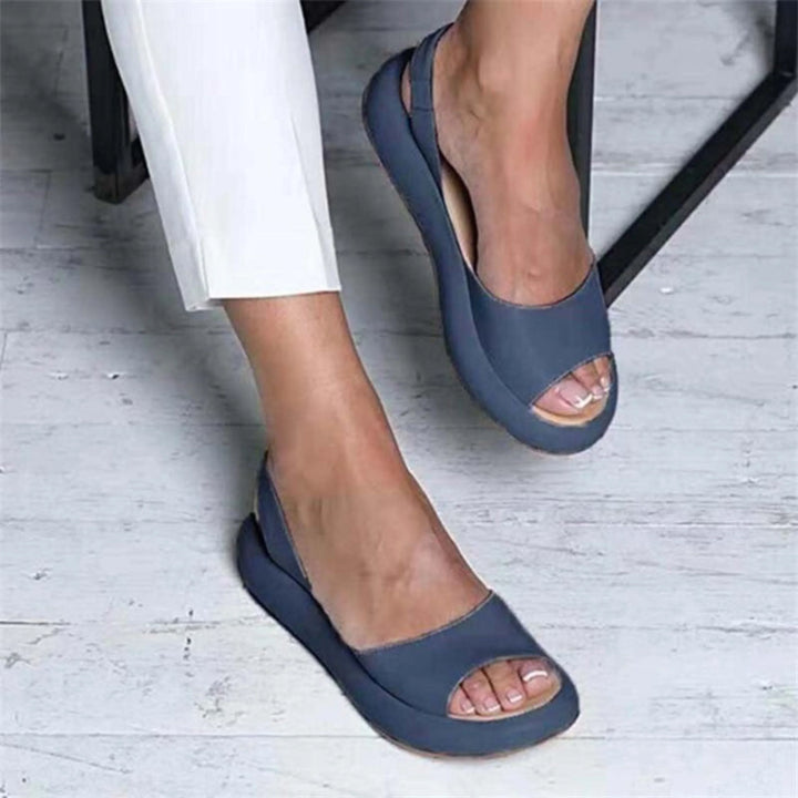 Sandales Émilie pour femme légères et estivales, design simple et confortable adapté aux journées chaudes et sorties d'été.