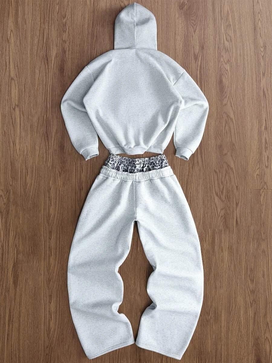 Herren-Trainingsanzug mit Kapuze, Reißverschluss und Hose mit Schaumstoff-Buchstabenprint