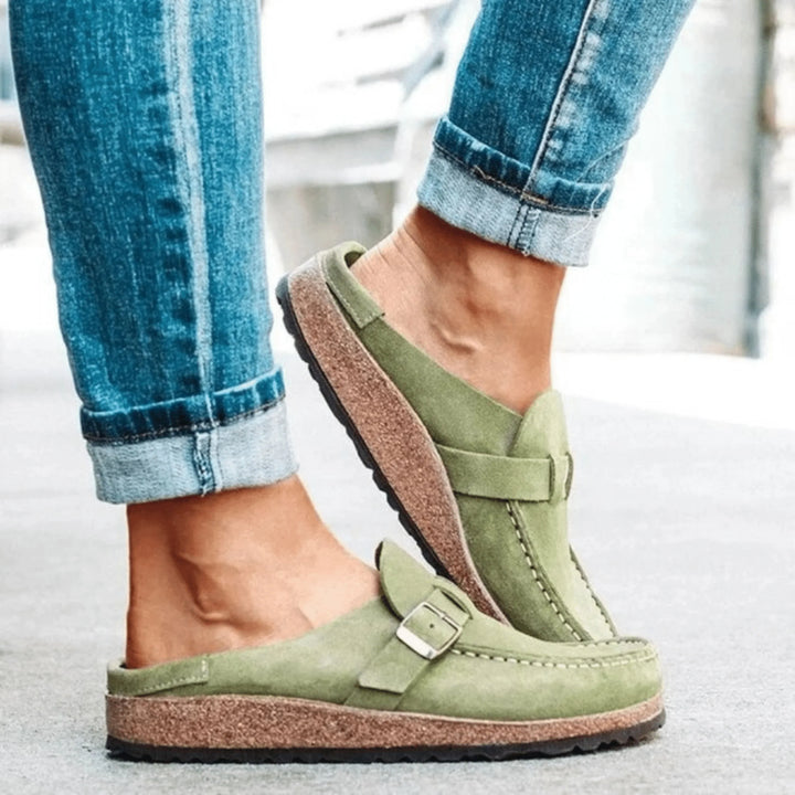 Sandales Honorine pour femme à mousse mémoire de forme, absorption des chocs et soutien personnalisé pour vos pieds.