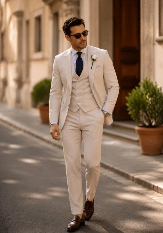 Costume Trois Pièces Homme Coupe Regular avec Gilet Croisé et Col Peak