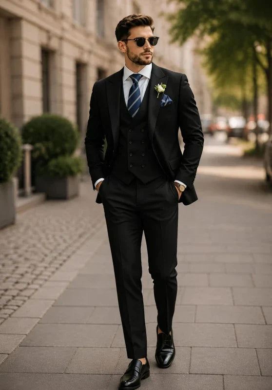 Costume Trois Pièces Homme Coupe Slim Infroissable avec Col Peak et Gilet Croisé