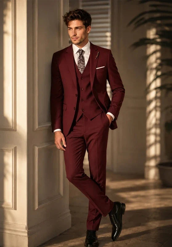 Costume Trois Pièces Homme Coupe Formelle avec Col Notch et Gilet Quatre Boutons