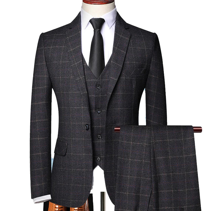 Costume Trois Pièces Invité À Un Mariage Pour Homme | À Carreaux