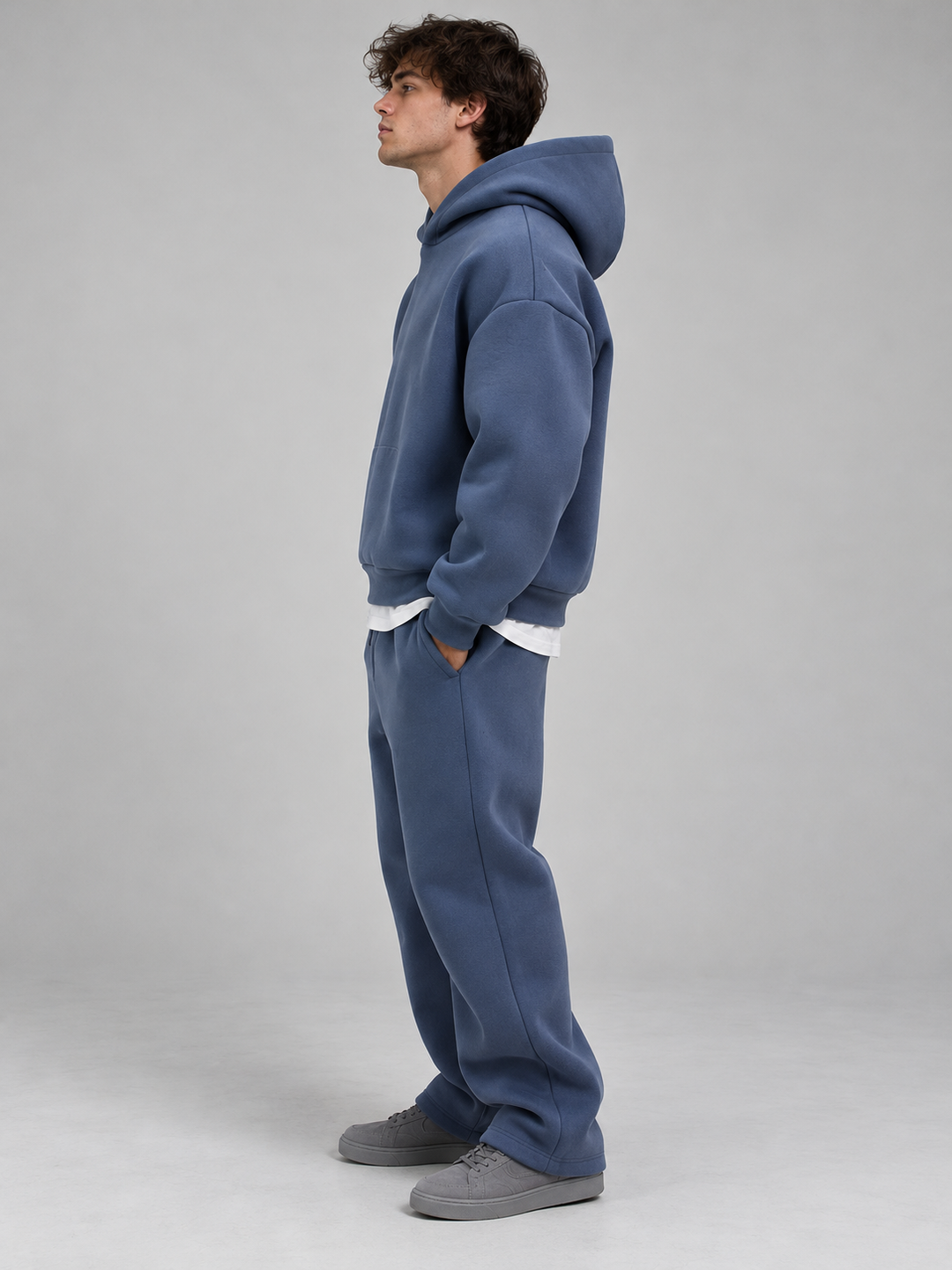 Oversized herenset met capuchon en joggingbroek met trekkoord