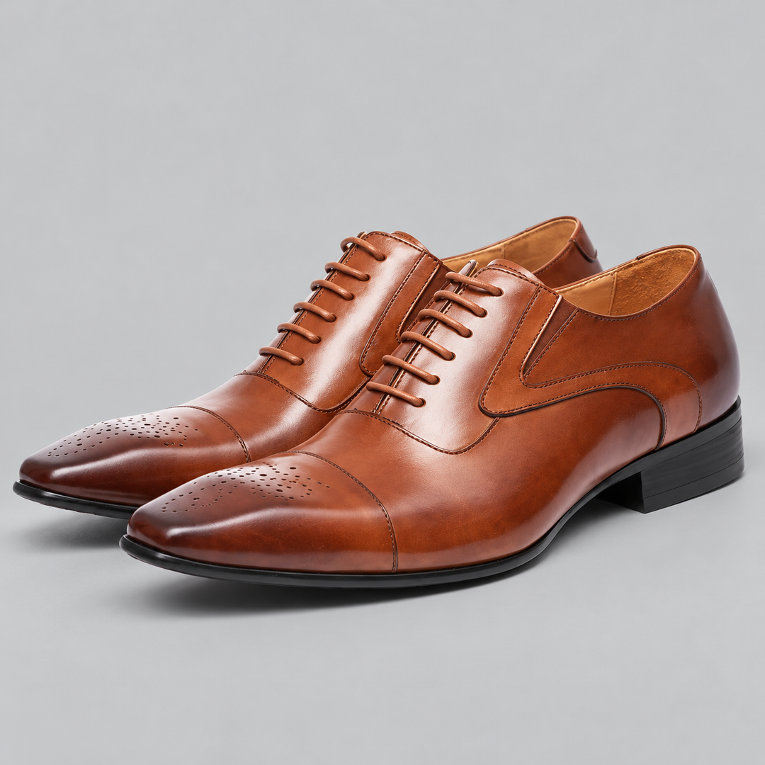 Zapatos de vestir para hombre de cuero con puntera recta y detalle brogue