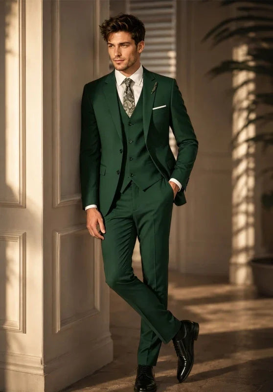 Costume Trois Pièces Homme Coupe Formelle avec Col Notch et Gilet Quatre Boutons