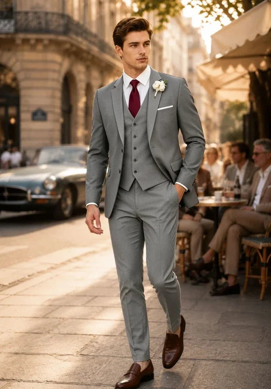 Costume Trois Pièces Homme Cintré avec Gilet et Pantalon Assortis