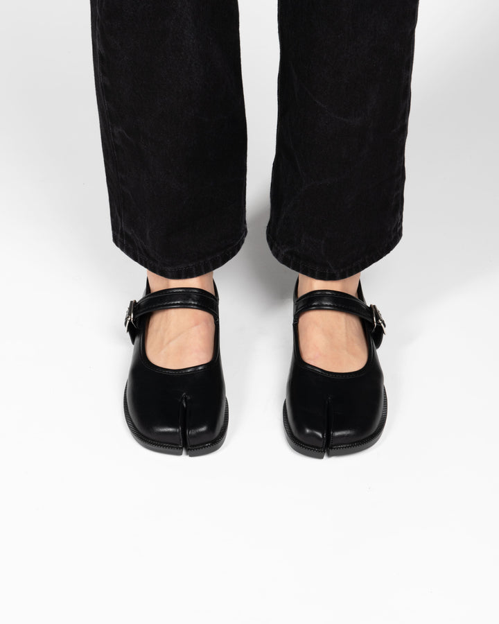 Women's Faux Leather Mary Jane Shoes with Buckle Strap and Split Toe