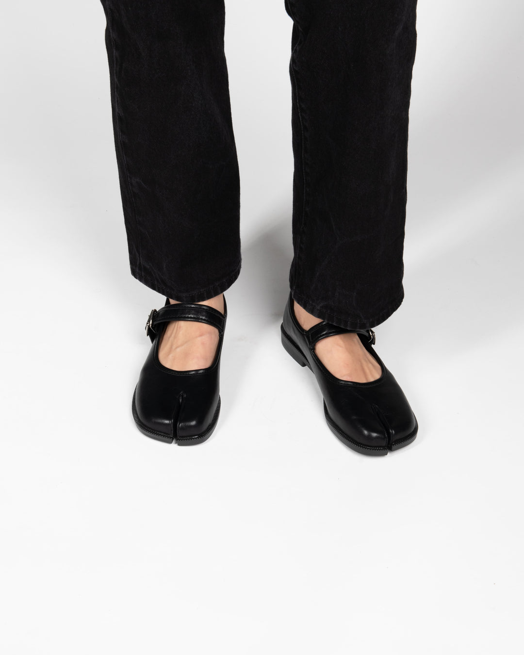Women's Faux Leather Mary Jane Shoes with Buckle Strap and Split Toe
