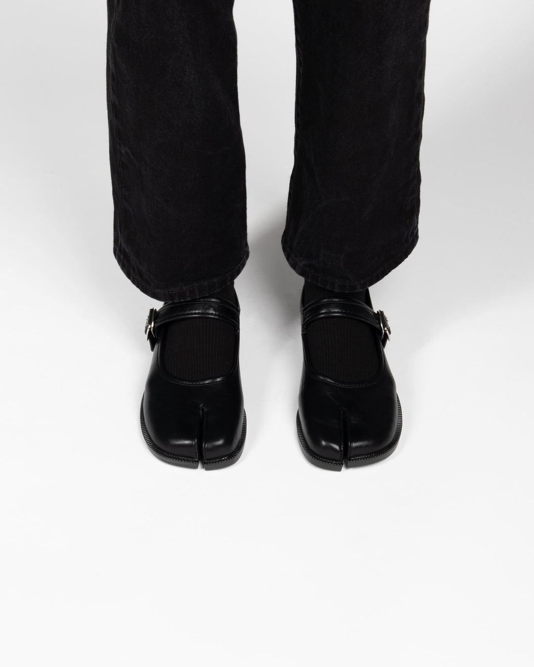 Women's Faux Leather Mary Jane Shoes with Buckle Strap and Split Toe