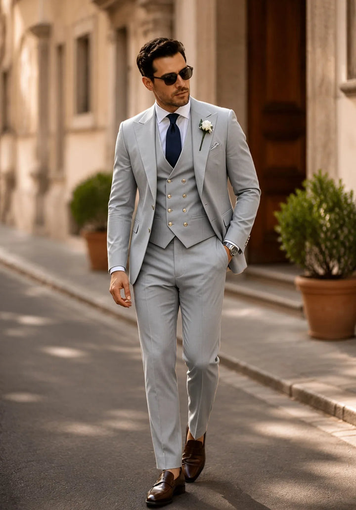 Costume Trois Pièces Homme Coupe Regular avec Gilet Croisé et Col Peak
