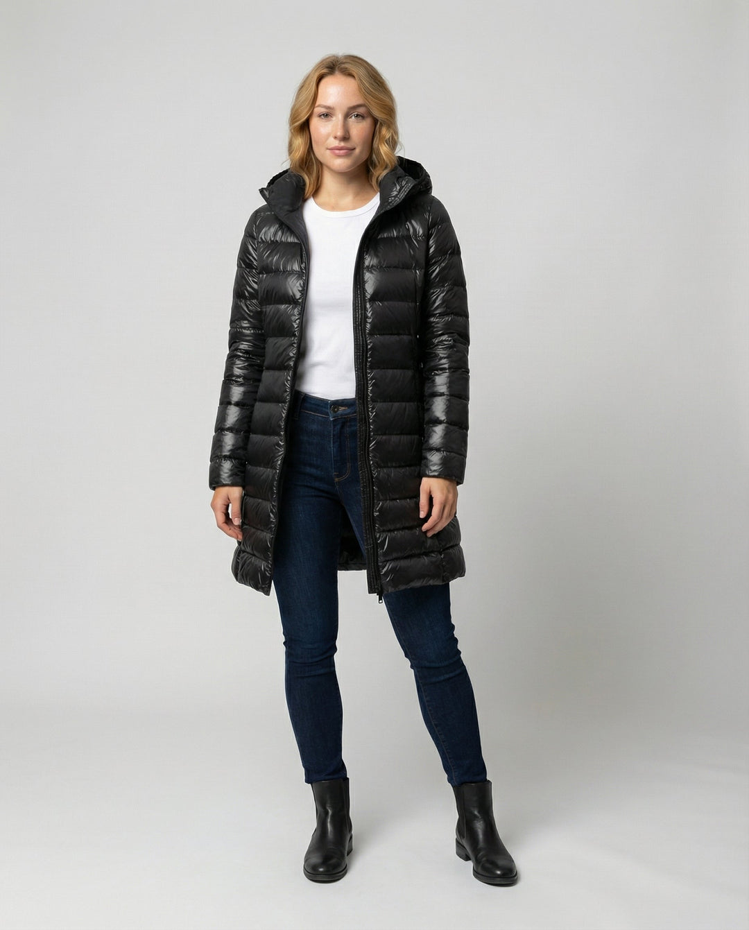 Femme Doudoune Ultra-Légère – Capuche Amovible & Coupe Ajustée