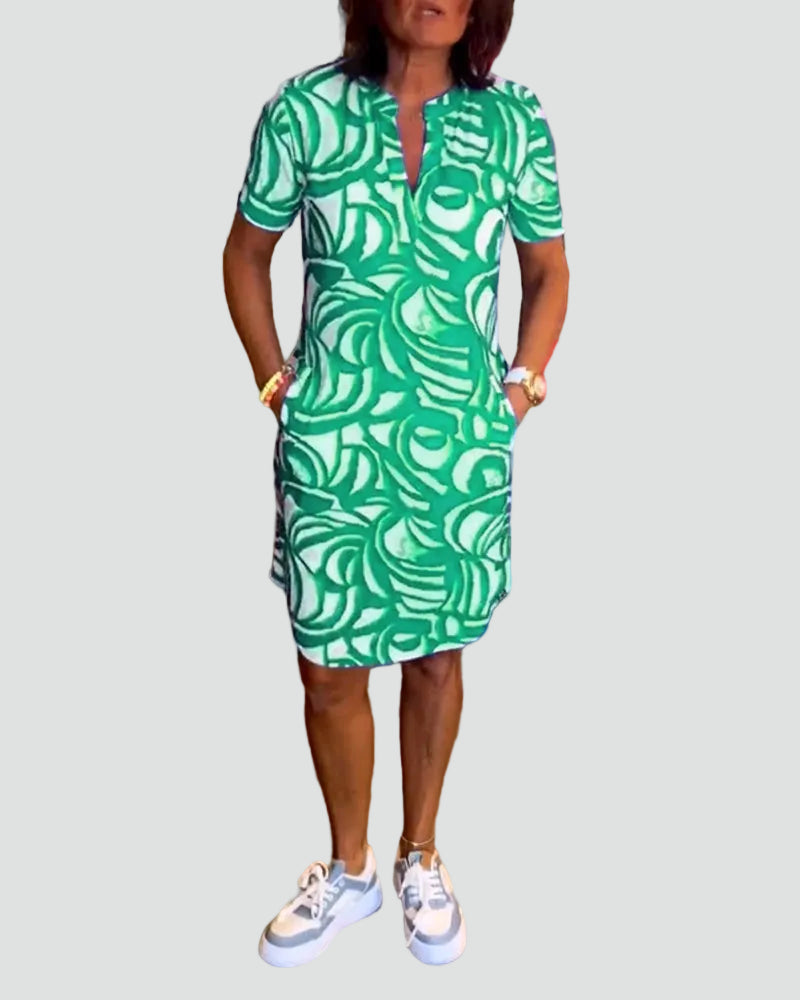 Moderne avec motifs géométriques verts et blancs, parfaite pour un look frais et dynamique. Idéale pour les journées décontractées avec des baskets blanches.