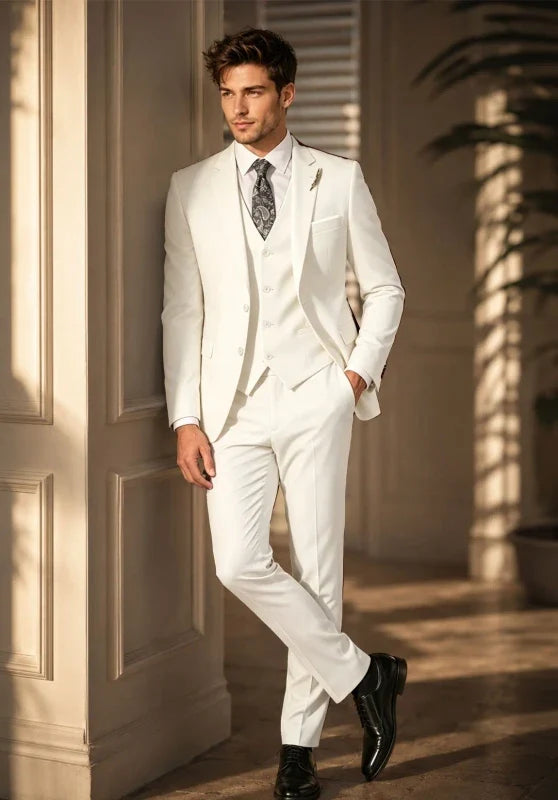 Costume Trois Pièces Homme Coupe Formelle avec Col Notch et Gilet Quatre Boutons