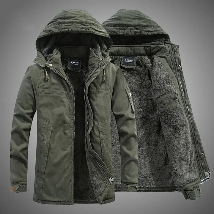 Parka lunga con cappuccio e fodera in pile da uomo