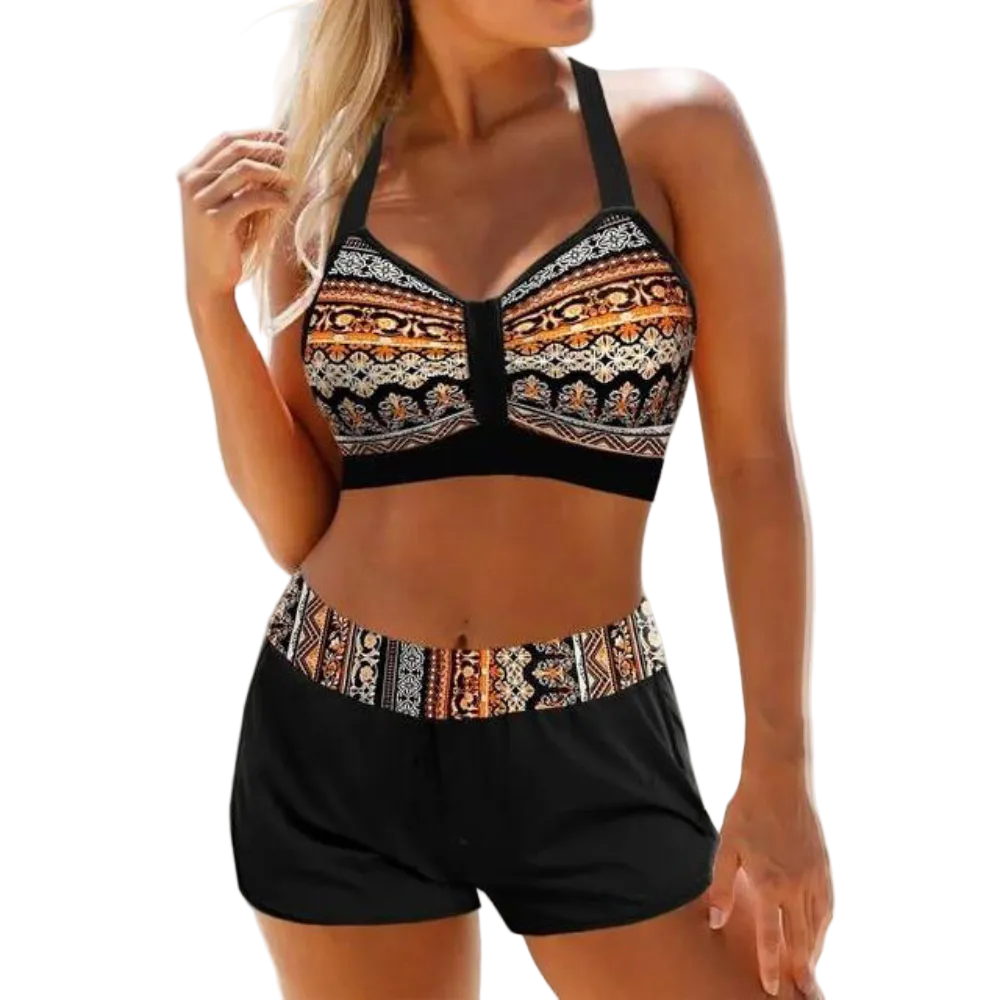 Bikini à motifs ethniques orange et noir avec un haut de bikini à bretelles et un short assorti, parfait pour un look estival bohème et stylé.
