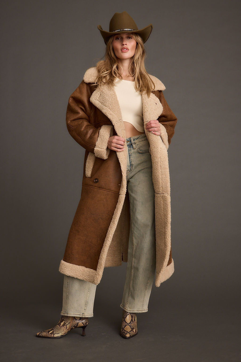 Veste en Cuir d'Agneau Véritable pour Femme Marron avec Col en Fausse Fourrure