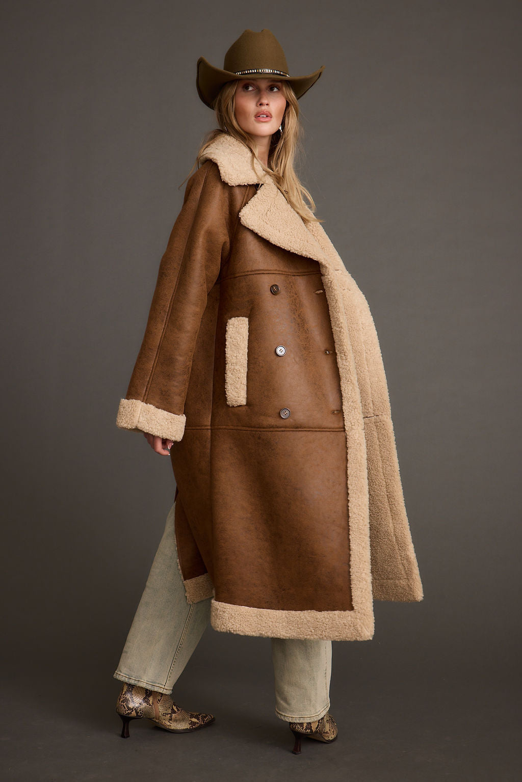 Veste en Cuir d'Agneau Véritable pour Femme Marron avec Col en Fausse Fourrure