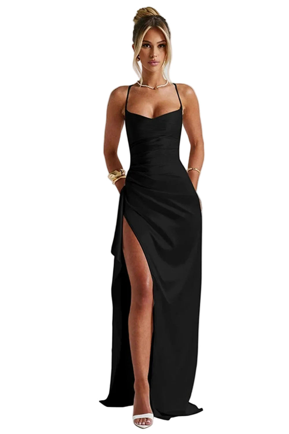 Robe maxi satinée noire élégante et sophistiquée, avec une coupe ajustée et une fente haute qui ajoute une touche de sensualité. Parfaite pour une soirée ou une fête, cette robe met en valeur la silhouette avec grâce, tout en offrant confort et raffinement grâce à son tissu doux et fluide. Un choix idéal pour un look chic et glamour.