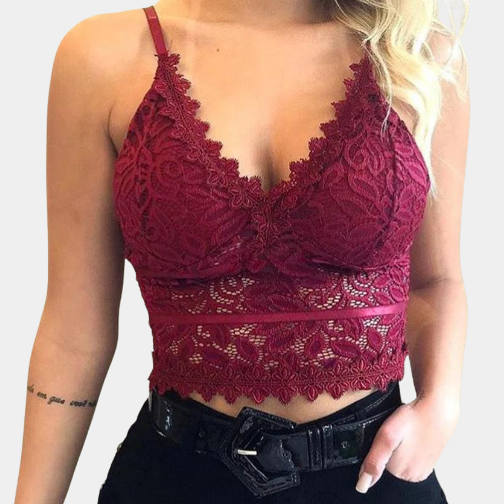Top court en dentelle pour femme couleur bordeaux, à fines bretelles avec décolleté en V et motifs floraux, coupe ajustée et style tendance et séduisant.