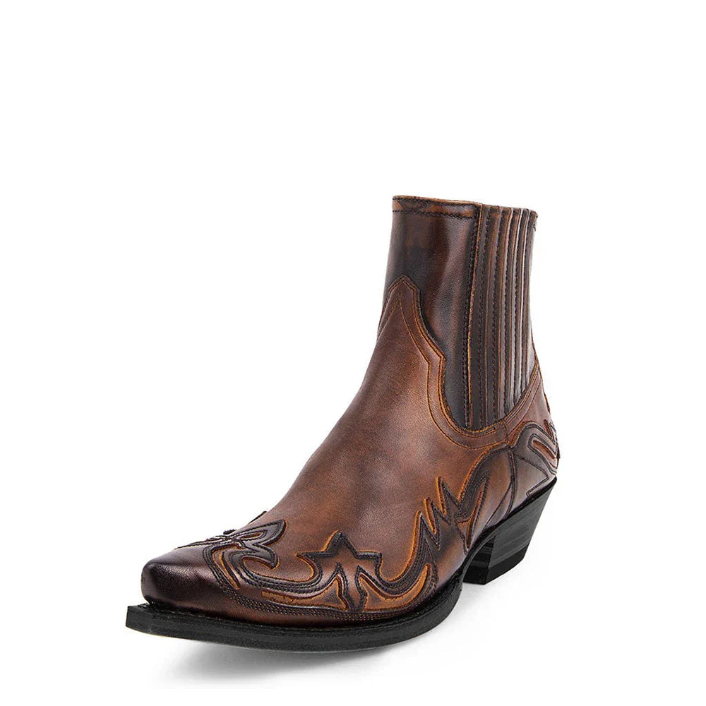 Bottes Domitille pour femme à style western, broderies travaillées et talon haut audacieux pour un look intemporel.