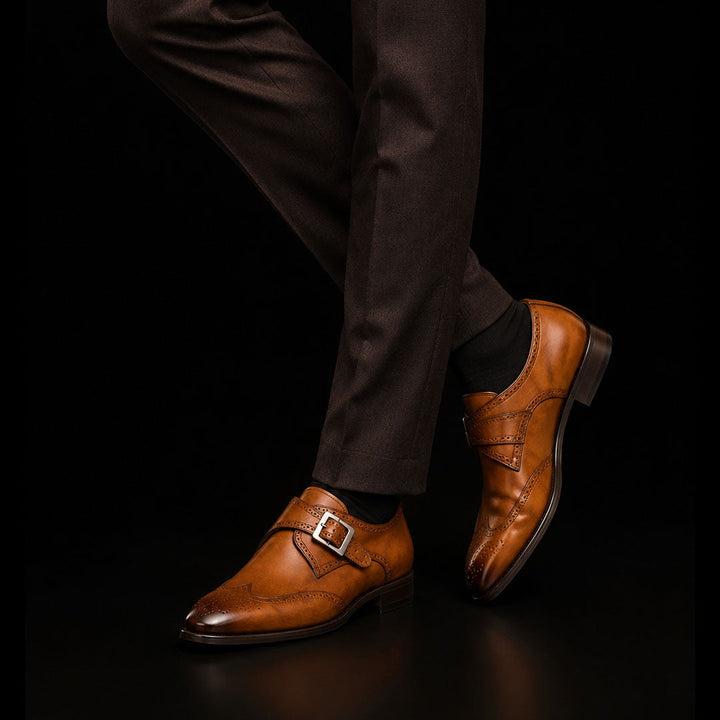 Herren-Monks mit einfacher Schnalle aus Leder mit Brogue-Details