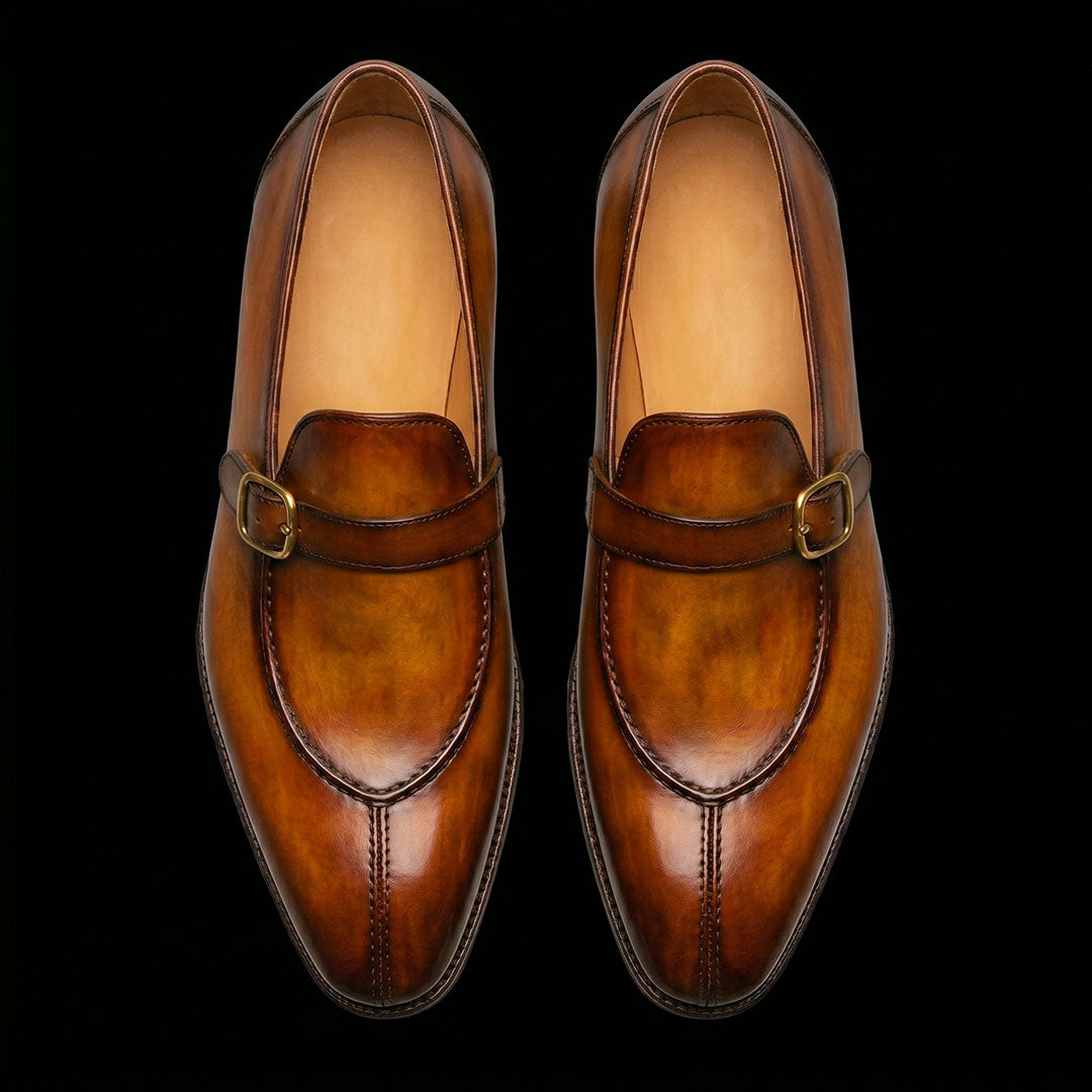 Herren-Loafer aus patiniertem Leder mit einfacher Schnalle und Schnallenverschluss