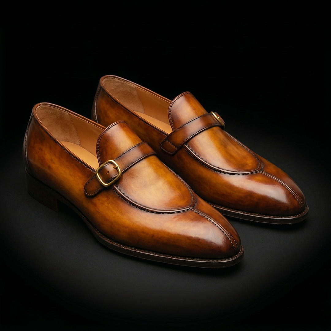 Herren-Loafer aus patiniertem Leder mit einfacher Schnalle und Schnallenverschluss