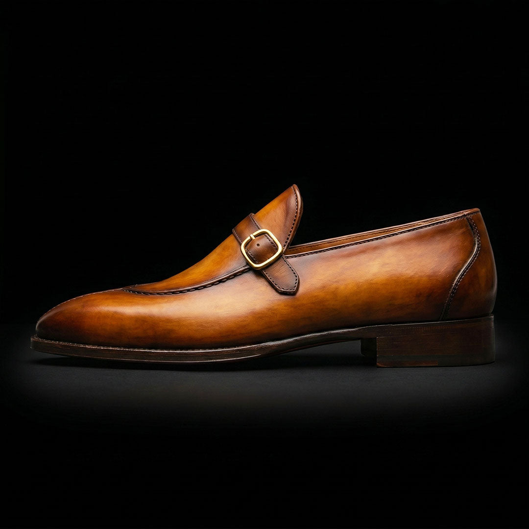 Herren-Loafer aus patiniertem Leder mit einfacher Schnalle und Schnallenverschluss