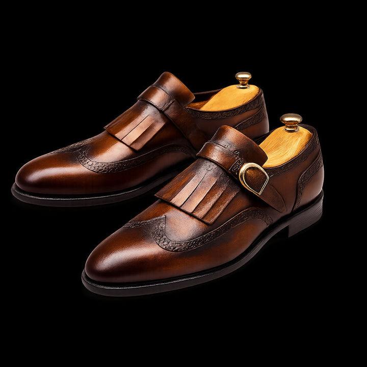 Herren-Loafer aus patiniertem Leder mit Schnalle und Brogue-Details