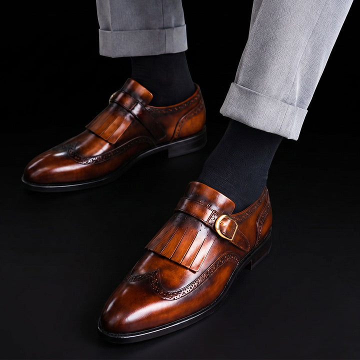 Herren-Loafer aus patiniertem Leder mit Schnalle und Brogue-Details