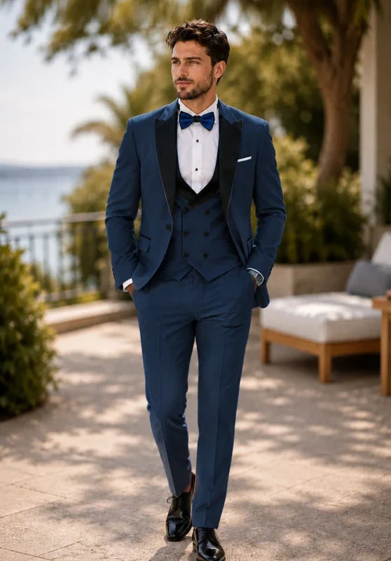 Costume Trois Pièces Homme Coupe Classique avec Col Contrastant et Gilet Croisé