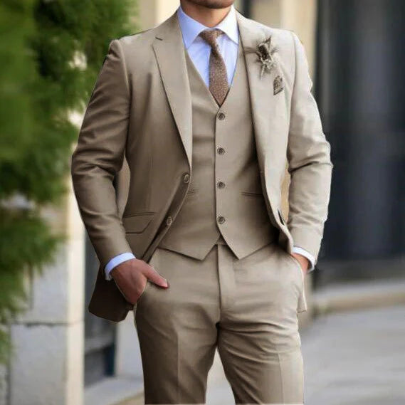 Costume Trois Pièces Invité À Un Mariage Pour Homme | Classique