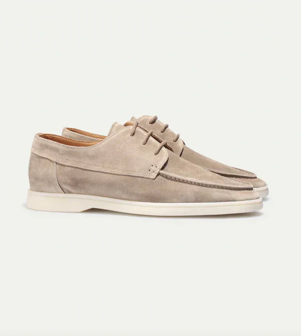 Mocassins Bertrand pour homme à lacets classiques, finition travaillée et silhouette polyvalente adaptée au quotidien soigné.