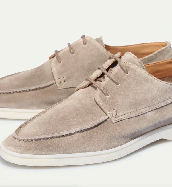Mocassins Bertrand pour homme à lacets classiques, finition travaillée et silhouette polyvalente adaptée au quotidien soigné.