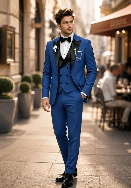 Costume Trois Pièces Homme Coupe Slim avec Col Peak Contrastant et Gilet Croisé