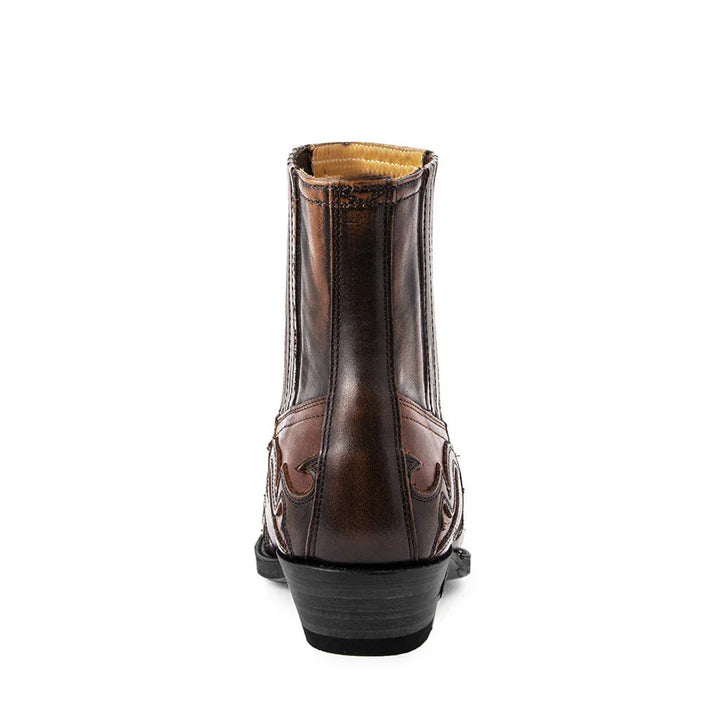 Vue arrière des bottes Western pour homme Rainier, en cuir brun avec des détails brodés, un design moderne et un talon bloc confortable, parfaites pour un style audacieux et tendance.