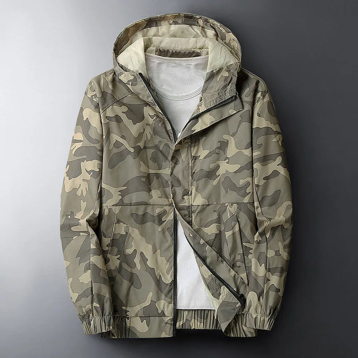 Men's Lightweight Camouflage Jacket with Hood and Zip Closure