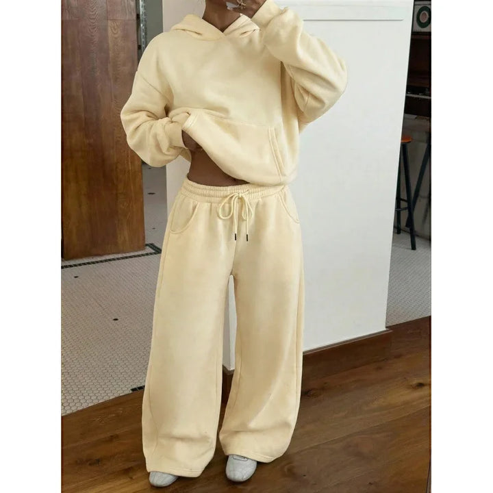 Damen-Trainingsanzug mit kurzem Kapuzenpullover und Hose mit weitem Bein und Taschen