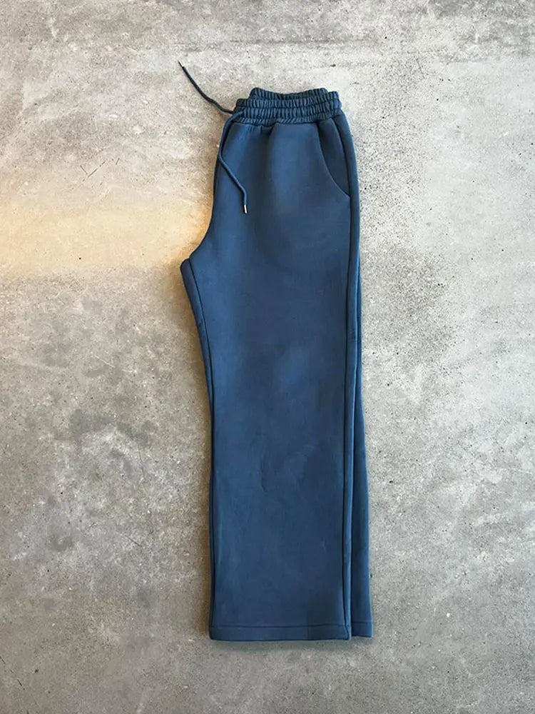 Oversize-Kapuzenpullover und weite Hose für Herren