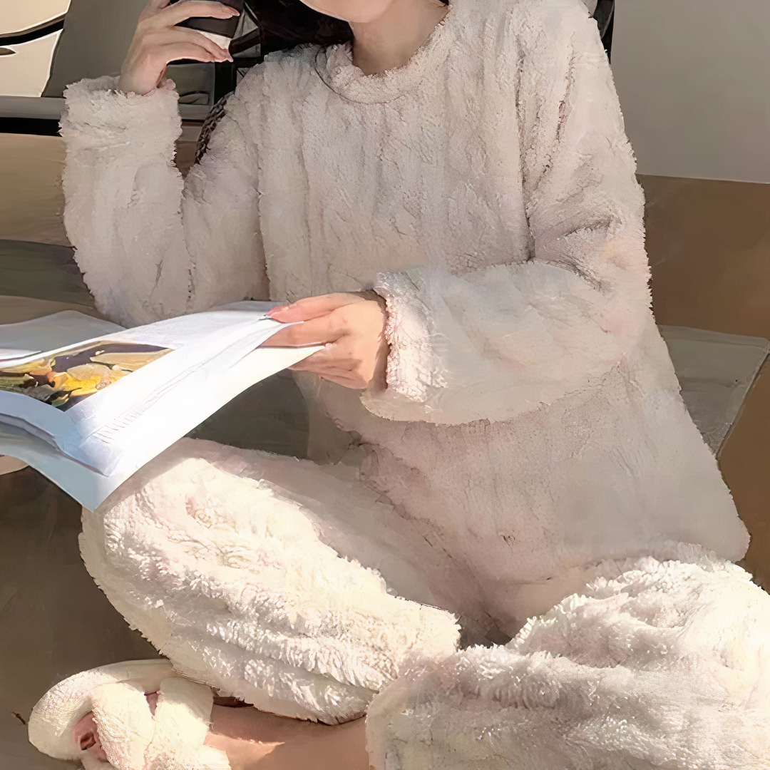 Women's Warm Fleece Loose-Fit Pajama Set