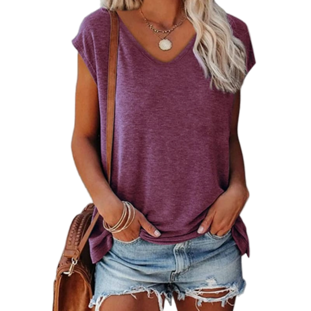 T-shirt décontracté pour femme, couleur bordeaux, avec un col en V et une coupe ample. Idéal pour un look estival et tendance, parfait à associer avec des shorts ou des jeans.