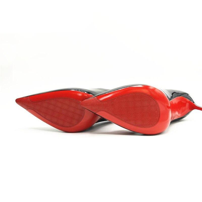 Damen-Pumps aus Lackleder mit Stilettoabsatz und roter Sohle