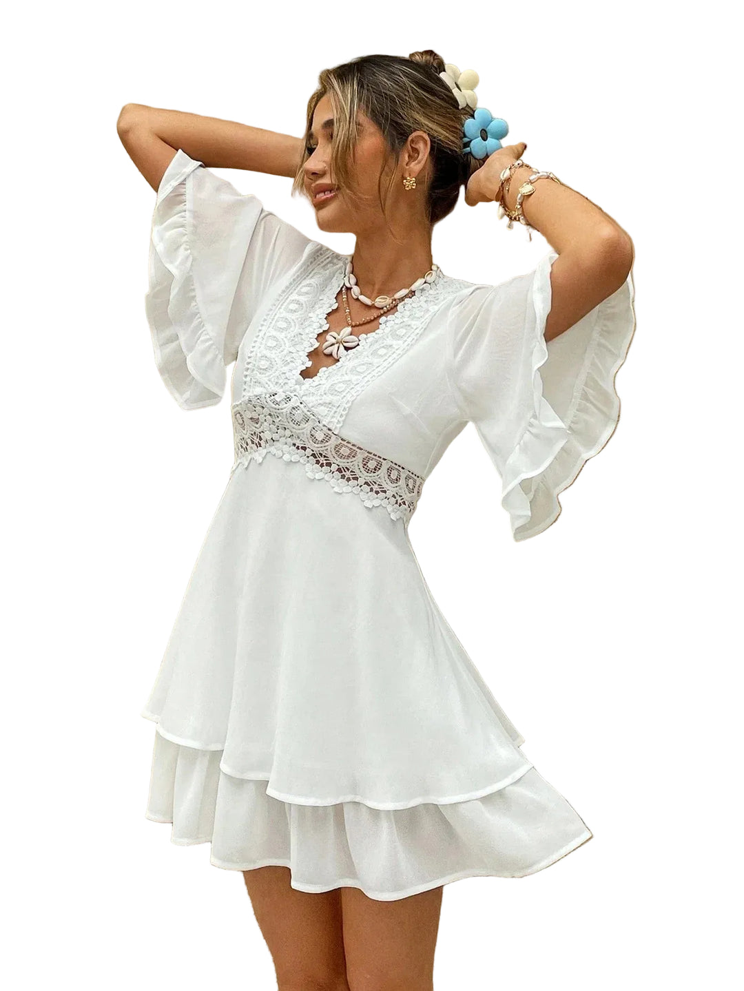 Robe d'été bohème Turquoise pour femme, avec dentelle et volants, moderne et féminine. Cette robe blanche à manches volantées et à décolleté en dentelle offre un style à la fois chic et décontracté, parfait pour un look bohème en été. Idéale pour les journées ensoleillées et les moments de détente.
