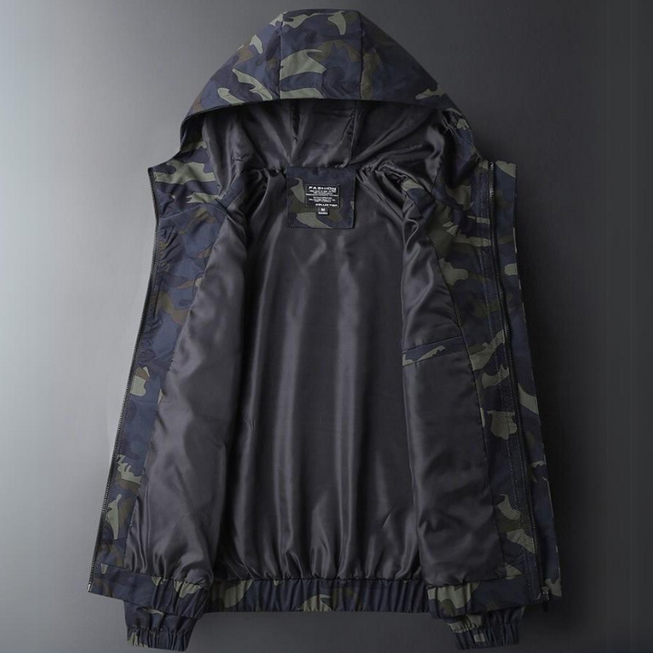 Men's Lightweight Camouflage Jacket with Hood and Zip Closure