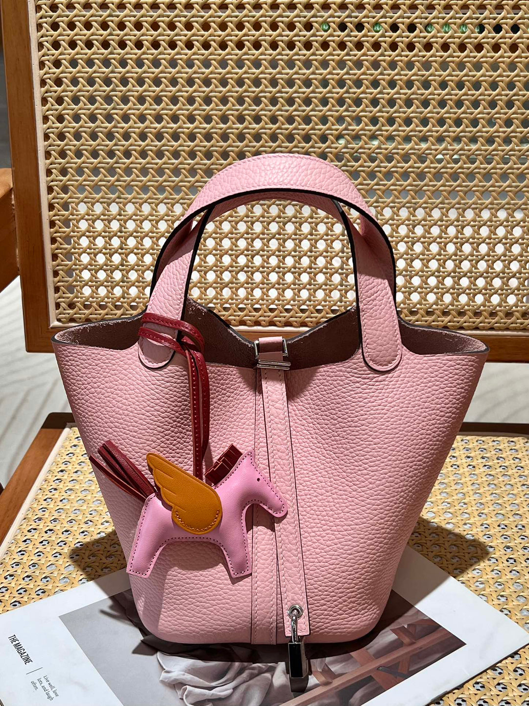 Women's Pebbled Leather Bucket Bag with Handle and Shoulder Strap