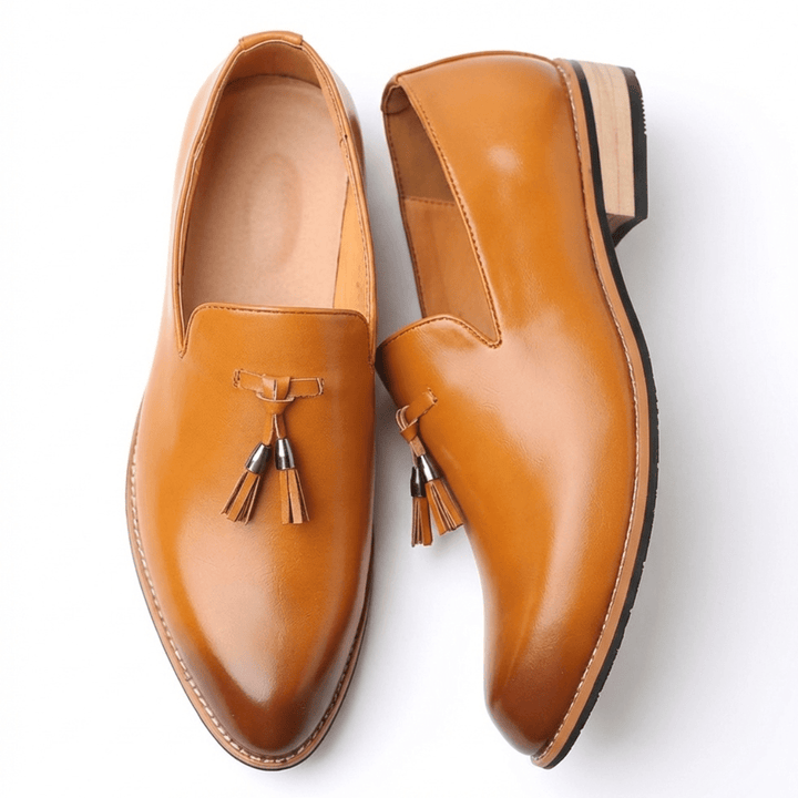 Mocassins Homme en Cuir avec Pampilles et Talon en Bois