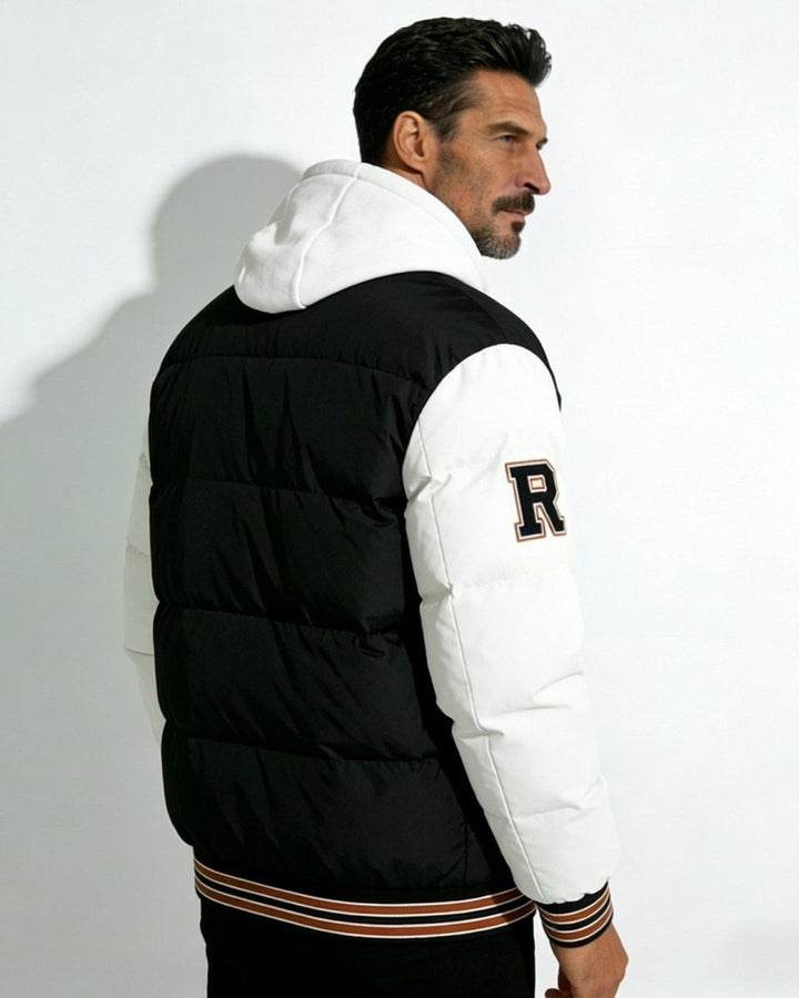 Piumino da uomo trapuntato con cappuccio in stile varsity