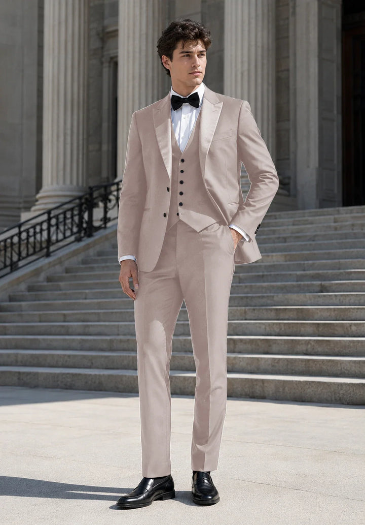 Costume Trois Pièces Homme Coupe Regular avec Col Peak en Satin et Gilet Boutonné