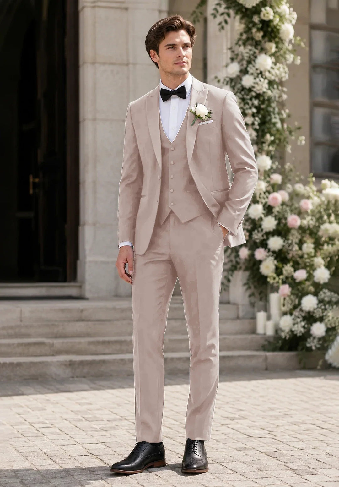 Costume Trois Pièces Homme Coupe Slim avec Col Notch et Gilet Assorti Élégant